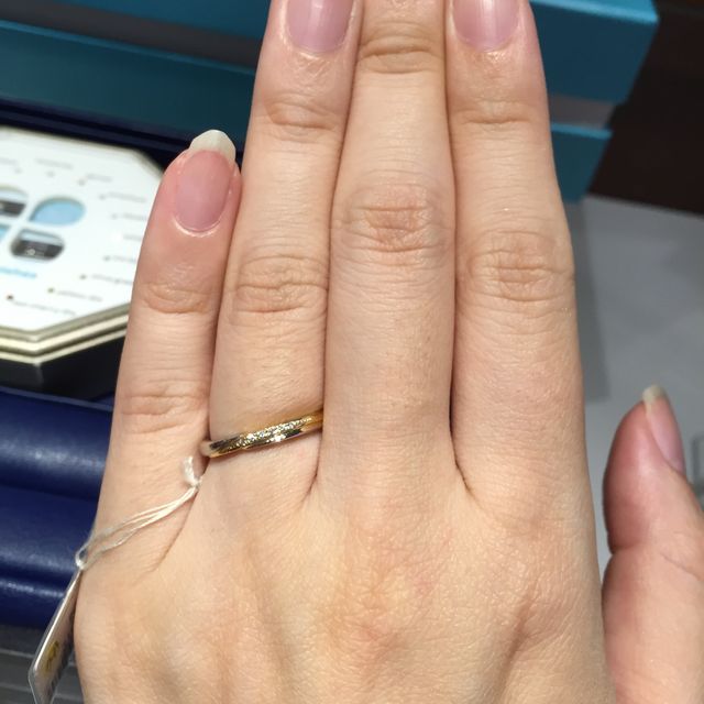 【銀座ダイヤモンドシライシの口コミ】 コンビネーションが良かったので、コンビネーション中心に探しました。
ゴ…