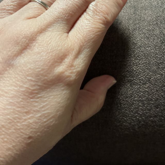 【ひなの口コミ】 デザインと着け心地がとても良かったです。
主人もとても気に入ったのが決…