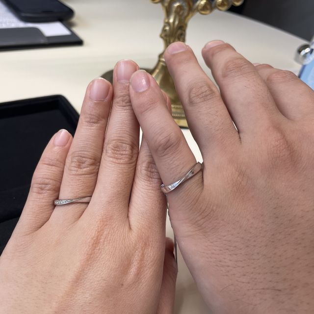 【BRILLIANCE+(ブリリアンスプラス)の口コミ】 シンプルなデザインが好きと店員さんに伝えるとピッタリな指輪をたくさん…