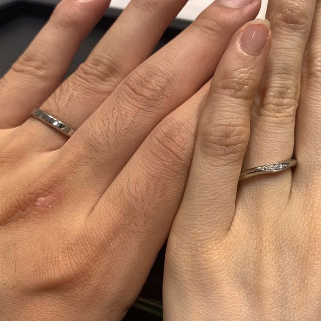 【ラザール ダイヤモンド(LAZARE DIAMOND)の口コミ】 真ん中にダイヤモンドが入っているので、他の人から見た印象も良いと思い…