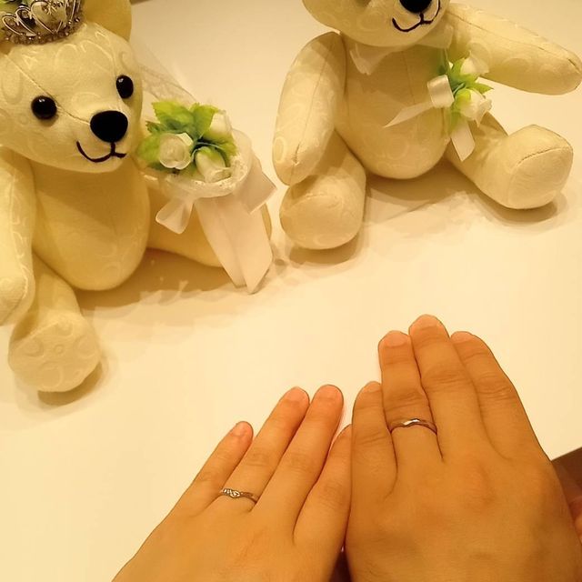 【4℃ BRIDAL(ヨンドシーブライダル)の口コミ】 シンプルながらもデザイン性もあり、普段使いにうるさくない感じのものを…