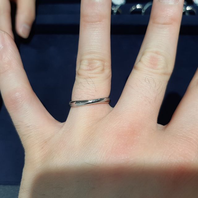 【PORTADA(ポルターダ)の口コミ】 指輪のデザイン性が気に入って選びました。特にウェーブがかかっていると…