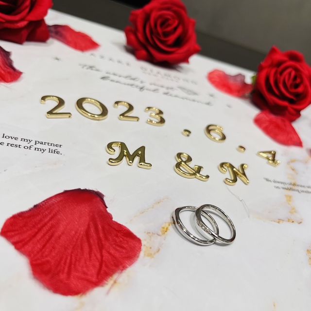 【ラザール ダイヤモンド(LAZARE DIAMOND)の口コミ】 虹色に輝くダイヤモンドがとても綺麗で、何度も指輪を見つめてしまいます…