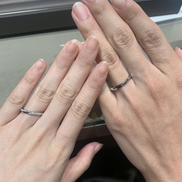 【アイプリモ(I-PRIMO)の口コミ】 とにかくデザインに一目惚れしました！キラキラしているものを探していた…