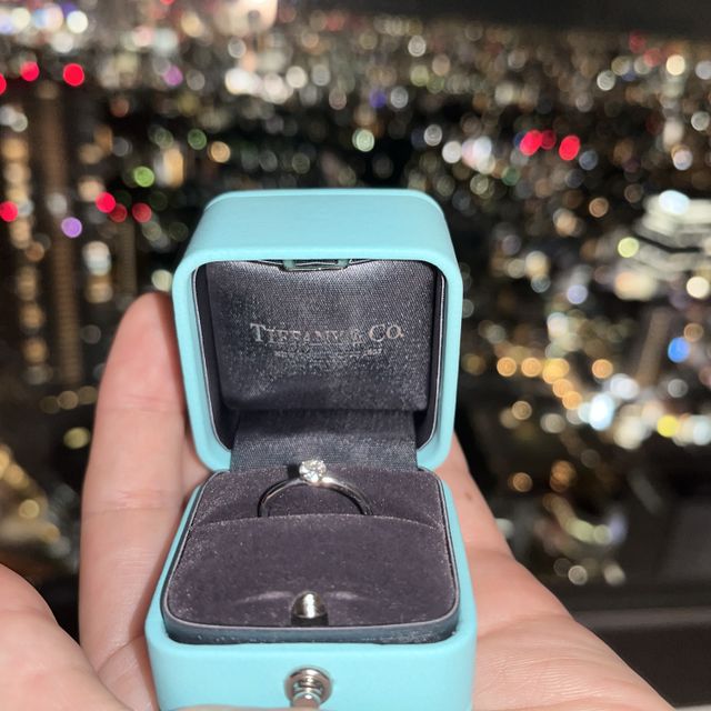 【ティファニー(Tiffany & Co.)の口コミ】 ずっとTiffanyの指輪に憧れがあり、婚約指輪はTiffanyが欲しいと思い、彼…