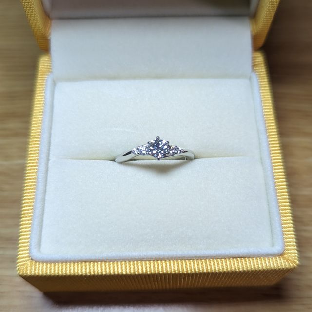 【ケイウノ ブライダル(K.UNO BRIDAL)の口コミ】 婚約指輪を探してたくさんのジュエリーショップのホームページを検索した…