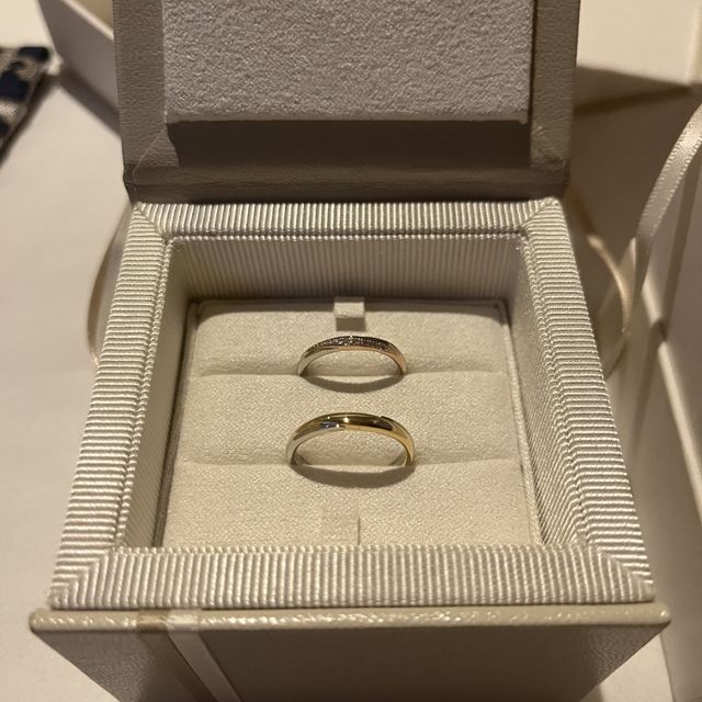 【AMOUR AMULET(アムール・アミュレット)の口コミ】 ただのシンプルなプラチナのリングではなく、ゴールドやピンクゴールドの…