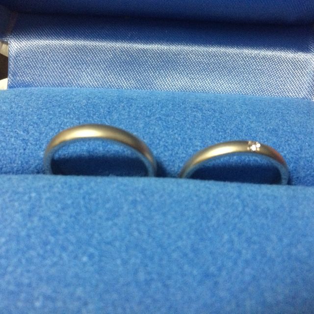 【銀座ダイヤモンドシライシの口コミ】 指輪の決め手は、普段使いできるシンプルなデザインだったからです。夫婦…