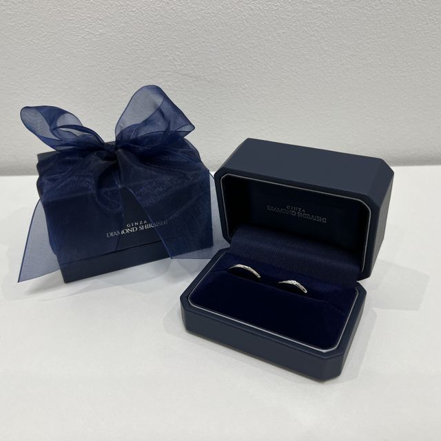 【銀座ダイヤモンドシライシの口コミ】 仕事上、シンプルでダイヤがでっぱっていない指輪を探していました。
価格…