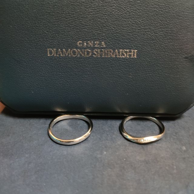【銀座ダイヤモンドシライシの口コミ】 デザインはシンプルでよい。
素材はプラチナなので目立ち過ぎなくてよい。…