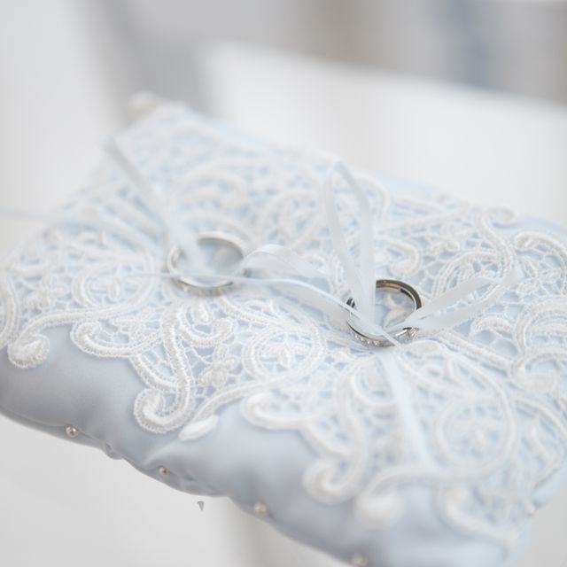 【ハリー・ウィンストン(Harry Winston)の口コミ】 エンゲージリングと同じハリーウィンストンのみで検討。重ね付けが出来る…