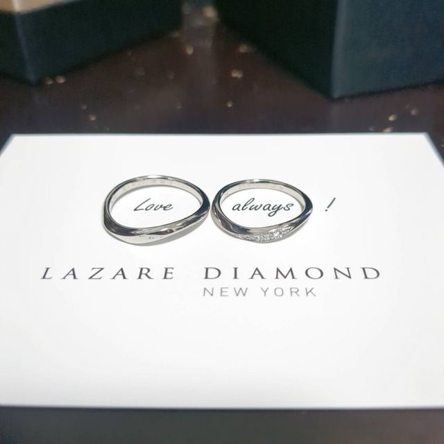 【ラザール ダイヤモンド(LAZARE DIAMOND)の口コミ】 シンプルでスタイリッシュなデザインが気に入ったことと、スタッフの方が…