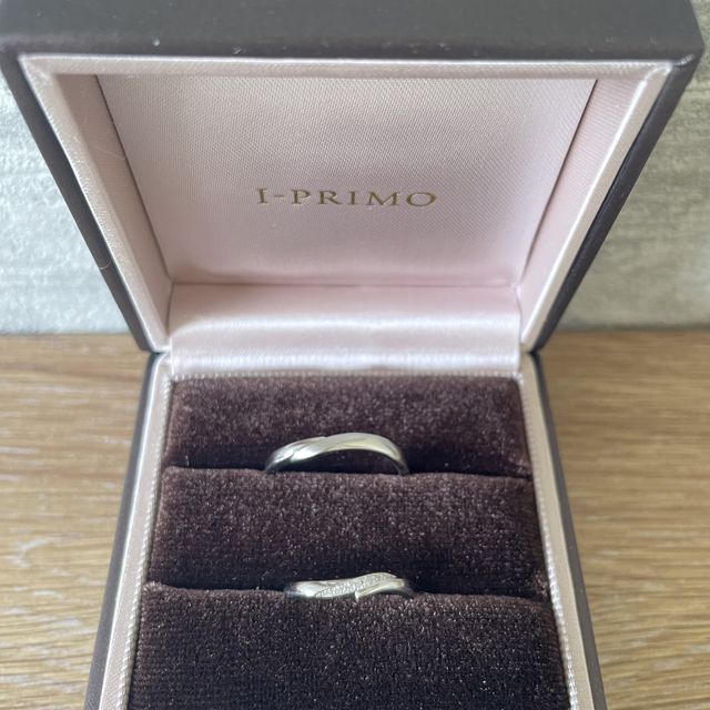 【アイプリモ(I-PRIMO)の口コミ】 ノクターナルは手のラインに合った。
また男性の指輪の内側には北極星がか…