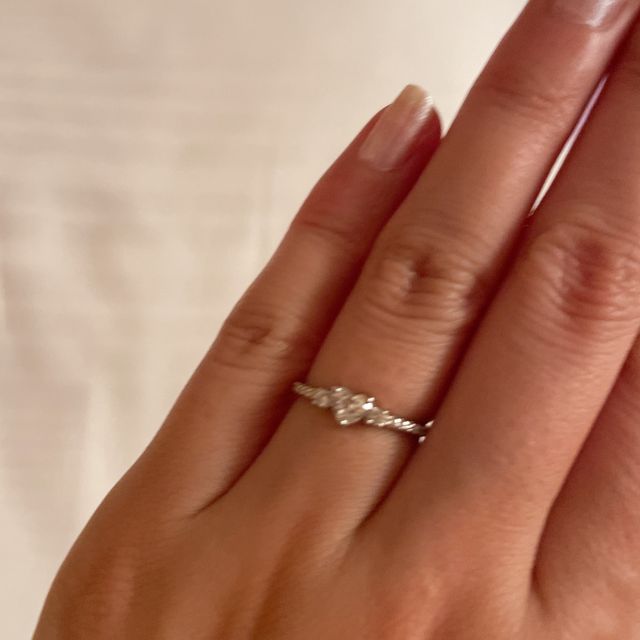 【ジュエリーツツミ(JEWELRY TSUTSUMI)の口コミ】 かわいいデザインが好きで、ハートシェイプのものを探していました。デザ…