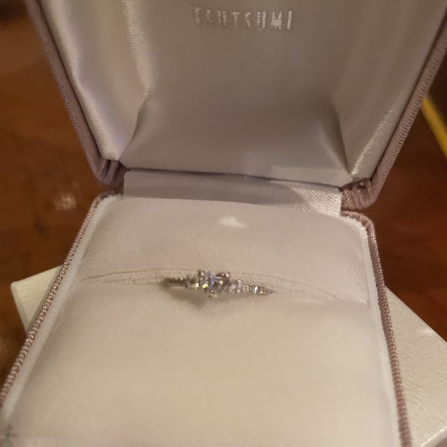 【ジュエリーツツミ(JEWELRY TSUTSUMI)の口コミ】 かわいいデザインが好きで、ハートシェイプのものを探していました。デザ…