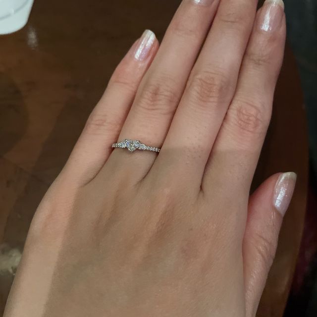 【ジュエリーツツミ(JEWELRY TSUTSUMI)の口コミ】 かわいいデザインが好きで、ハートシェイプのものを探していました。デザ…