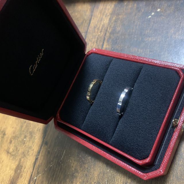 【カルティエ(Cartier)の口コミ】 婚約指輪をカルティエにしたので、彼女が結婚指輪も同じカルティエと合わ…