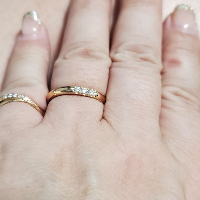 【4℃ BRIDAL(ヨンドシーブライダル)の口コミ】 デザインが可愛くてダイヤ1こから5こまで選べてお値段も選べて選びやすく…