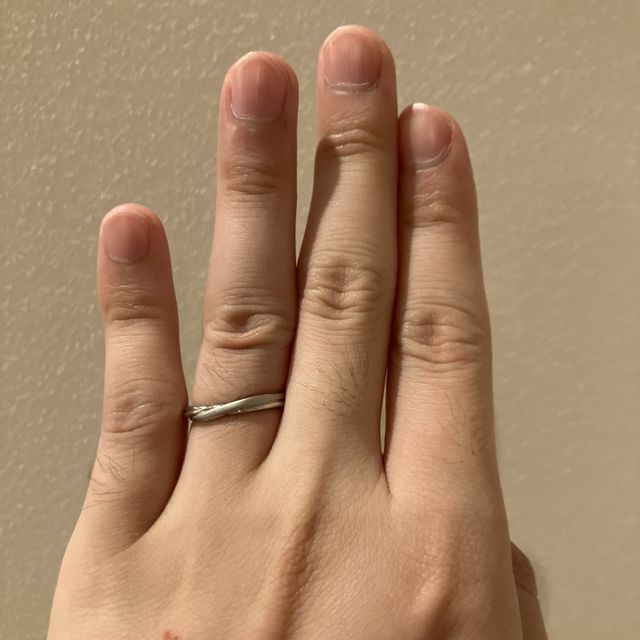 【銀座ダイヤモンドシライシの口コミ】 価格は他店舗と同程度であったが、シンプルすぎず、派手すぎないデザイン…