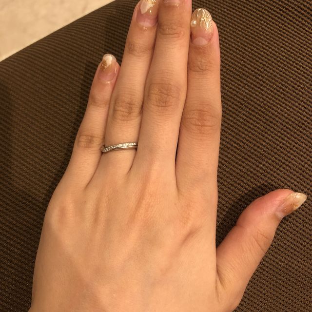 【銀座ダイヤモンドシライシの口コミ】 ダイヤが付いているデザインを希望していましたが、派手すぎたり付け心地…