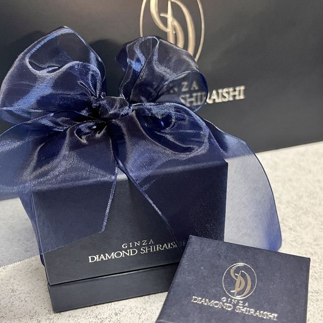 【銀座ダイヤモンドシライシの口コミ】 プロポーズリングを提供しているブライダルリングのブランドがほとんど存…