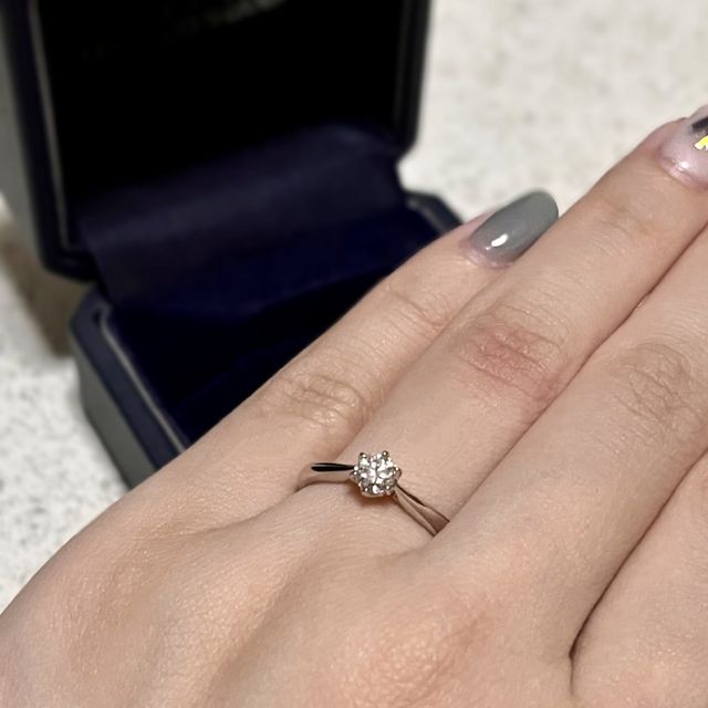 【銀座ダイヤモンドシライシの口コミ】 プロポーズリングを提供しているブライダルリングのブランドがほとんど存…