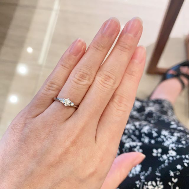 【銀座ダイヤモンドシライシの口コミ】 プロポーズリングでダイヤをいただき、店舗に行って自分でデザインを選び…
