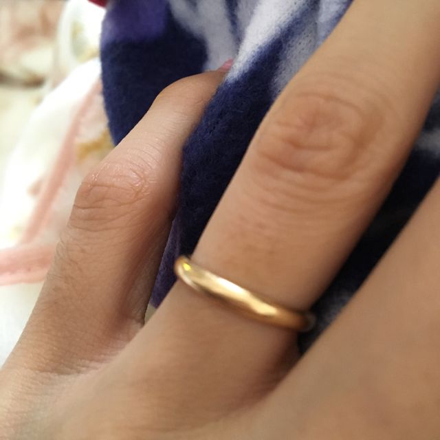 【カルティエ(Cartier)の口コミ】 結婚指輪はずっとつけるものなのでシンプルなものにしたくて主人と相談し…