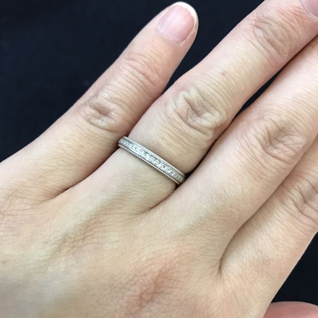 【PILOT BRIDAL(パイロットブライダル)の口コミ】 ミル打ちでダイヤがいっぱい入っていて可愛い。とにかく着け心地の良さに…