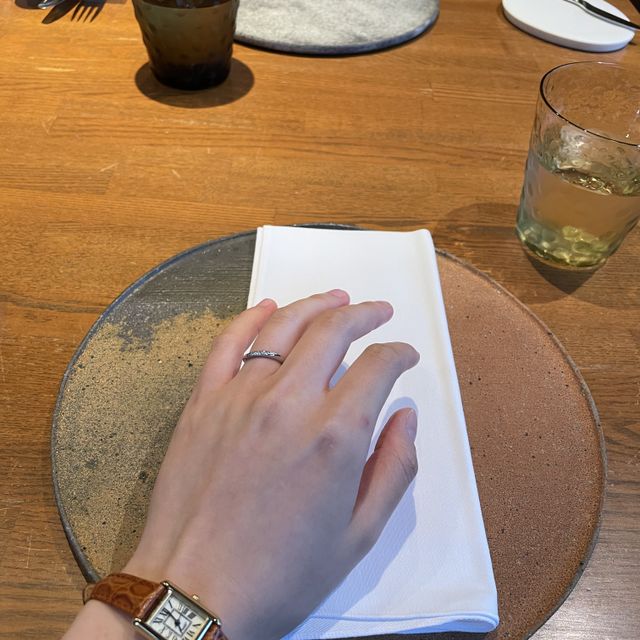 【4℃ BRIDAL(ヨンドシーブライダル)の口コミ】 キャンペーンもあり想定していた値段内でおさまったこと。
お互いの好みに…