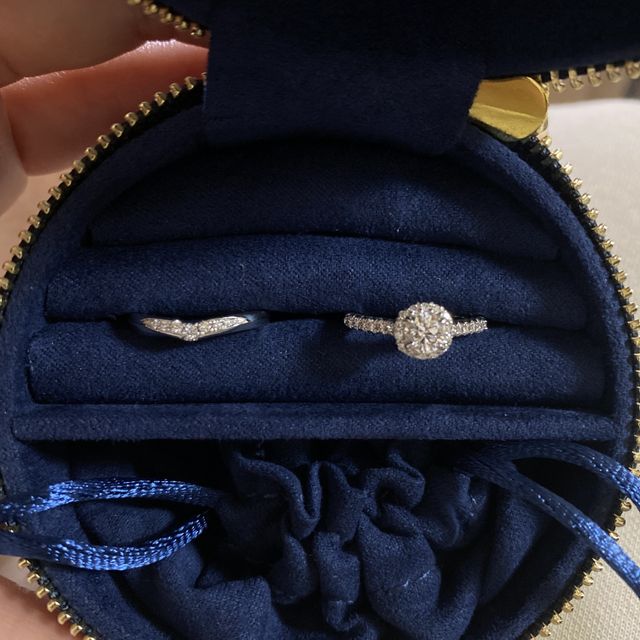 【銀座ダイヤモンドシライシの口コミ】 ダイヤのカットがとても綺麗でびっくりしました。ダイヤの質が上質で、他…