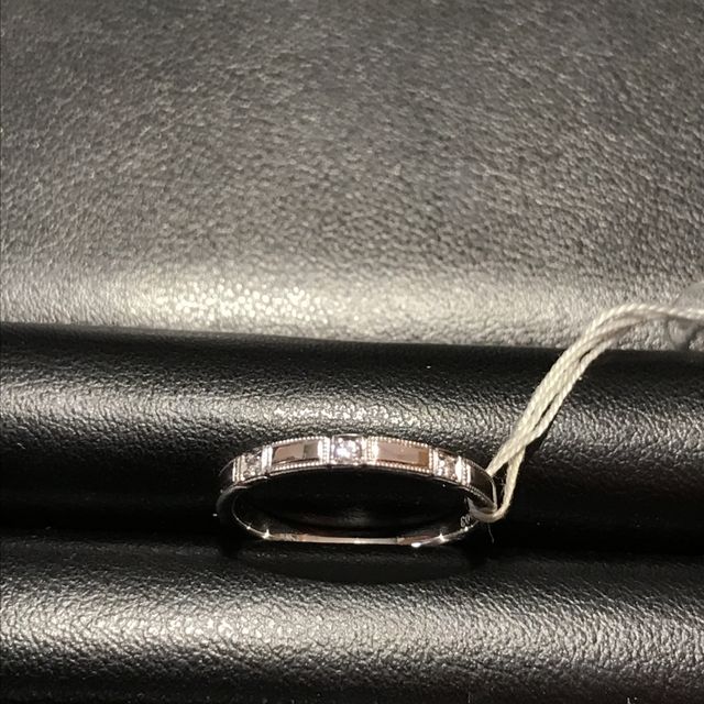 【AFFLUX(アフラックス)の口コミ】 ストレートで色々比べていて、これはアンティーク風なミル打ちがされてて…