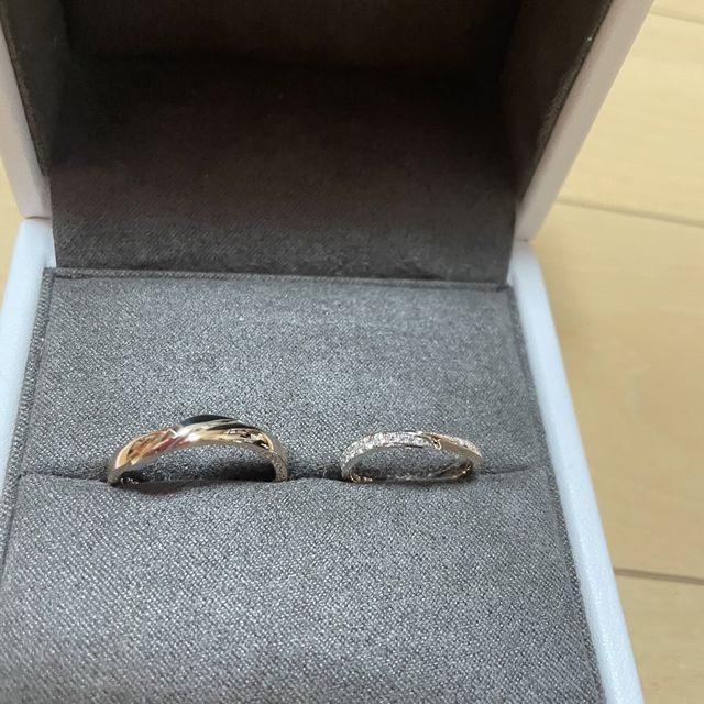 【BIJOUPIKO(ビジュピコ)の口コミ】 この結婚指輪の決め手はオーダーできる所でした！
レディースの指輪の方が…