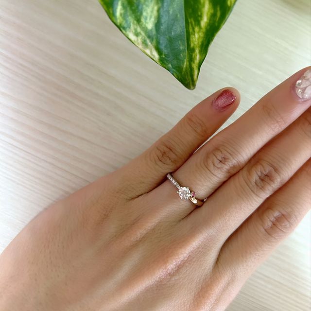 【BIJOUPIKO(ビジュピコ)の口コミ】 結婚予定の彼女に喜んでもらえるように探しました！
彼女がピンクが好きな…