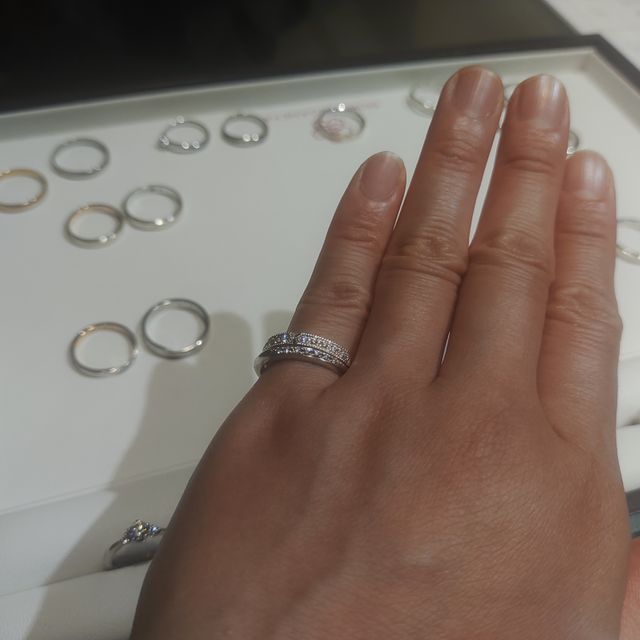 【杢目金屋(もくめがねや)の口コミ】 とにかく、指輪自体が高級感があり、色味がきれいでした。私がみてきた他…