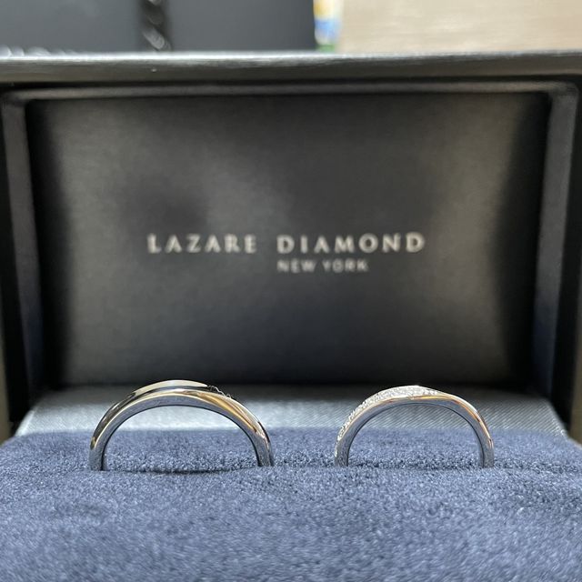 【ラザール ダイヤモンド(LAZARE DIAMOND)の口コミ】 洗練された指輪のデザインと、婚約指輪と重ね付けした時のフィット感、保…