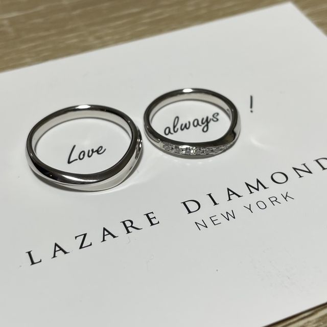 【ラザール ダイヤモンド(LAZARE DIAMOND)の口コミ】 洗練された指輪のデザインと、婚約指輪と重ね付けした時のフィット感、保…