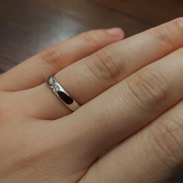 【NIESSING(ニーシング)の口コミ】 丈夫でシンプルなデザインで金額も予算くらいだったのが決め手です。指輪…
