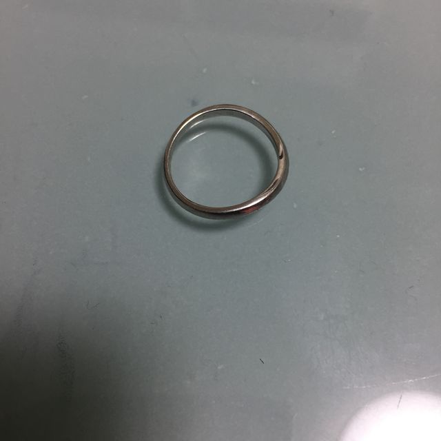 【カオキ　ダイヤモンド専門卸直営店の口コミ】 アドバイスを受け、妻が喜びそうなデザインだったため決めました。私が太…