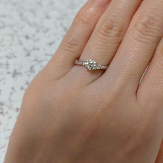 【4℃ BRIDAL(ヨンドシーブライダル)の口コミ】 色々なお店をまわり、たくさん試着して比較した結果、やはりいちばん「可…