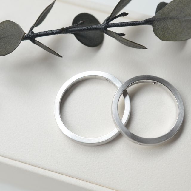 【CRAFY(クラフィ)の口コミ】 自分たちだけのオリジナル指輪を作れるということで選びました。
星の飾り…