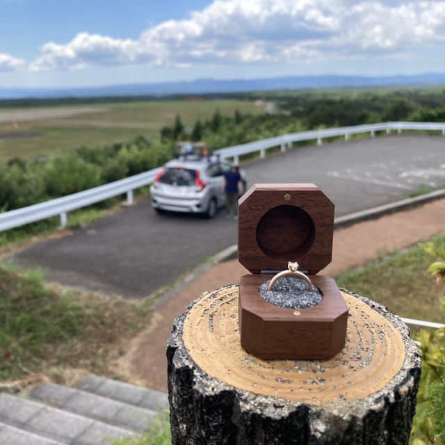 【鎌倉彫金工房の口コミ】 その場で見た時に直感で選びました。価格もリーズナブルです。リングの材…