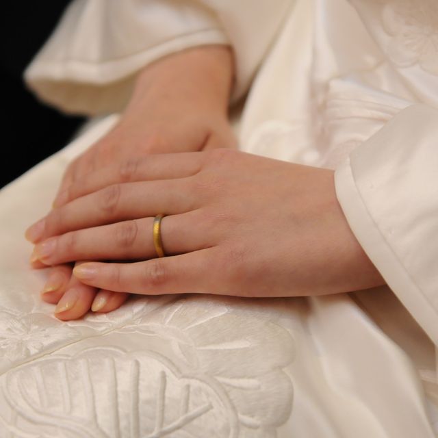 【NIESSING(ニーシング)の口コミ】 二人の指輪の一部分の素材が入れ替わっていて、お互いの一部を分け合って…