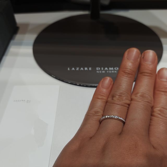 【ラザール ダイヤモンド(LAZARE DIAMOND)の口コミ】 
とにかく高級感がありました。あとは、値段がその割りにおさえられている…
