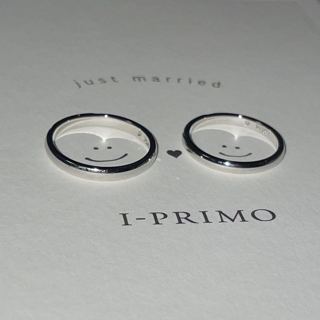 【アイプリモ(I-PRIMO)の口コミ】 形状をストレートにし飽きがこないデザインを選びました。
結婚指輪の価格…