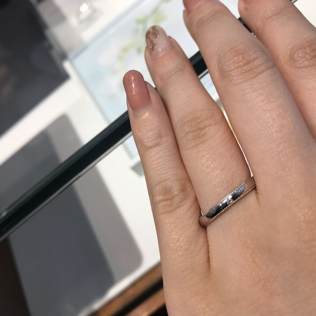 【銀座ダイヤモンドシライシの口コミ】 希望をヒアリング後、近いデザインを提案してくれました。素敵な指輪が沢…