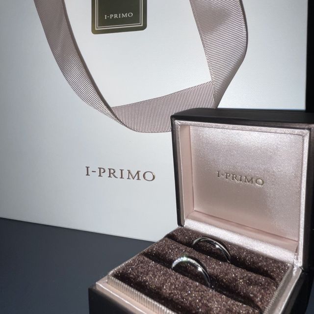 【アイプリモ(I-PRIMO)の口コミ】 ラインで入っているダイヤに一目惚れしました。近くで見るとキラキラ、遠…