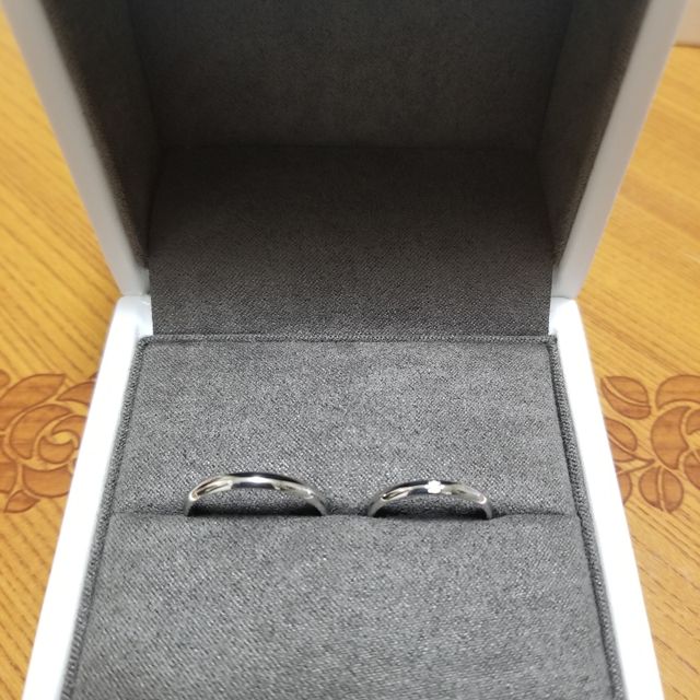 【BONDS(ボンズ)の口コミ】 結婚式やその準備などで出費も多い時だったので、2人で10万円以内で探して…