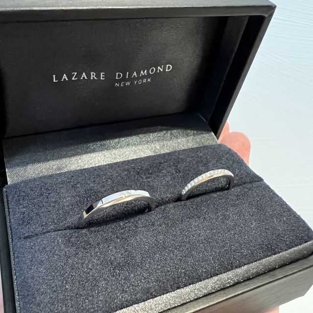 【ラザール ダイヤモンド(LAZARE DIAMOND)の口コミ】 とにかくシンプルで、婚約指輪重ね付けした時に可愛い指輪だったのが決め…