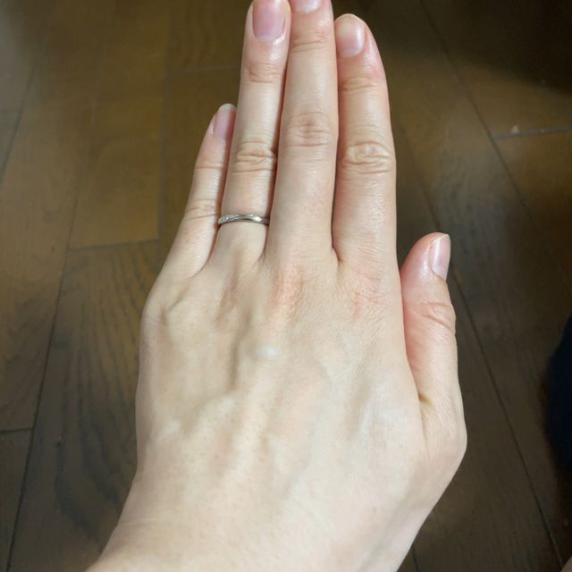 【アイプリモ(I-PRIMO)の口コミ】 ダイヤが程よく散りばめられているのでキラキラしていてきれいです。細身…